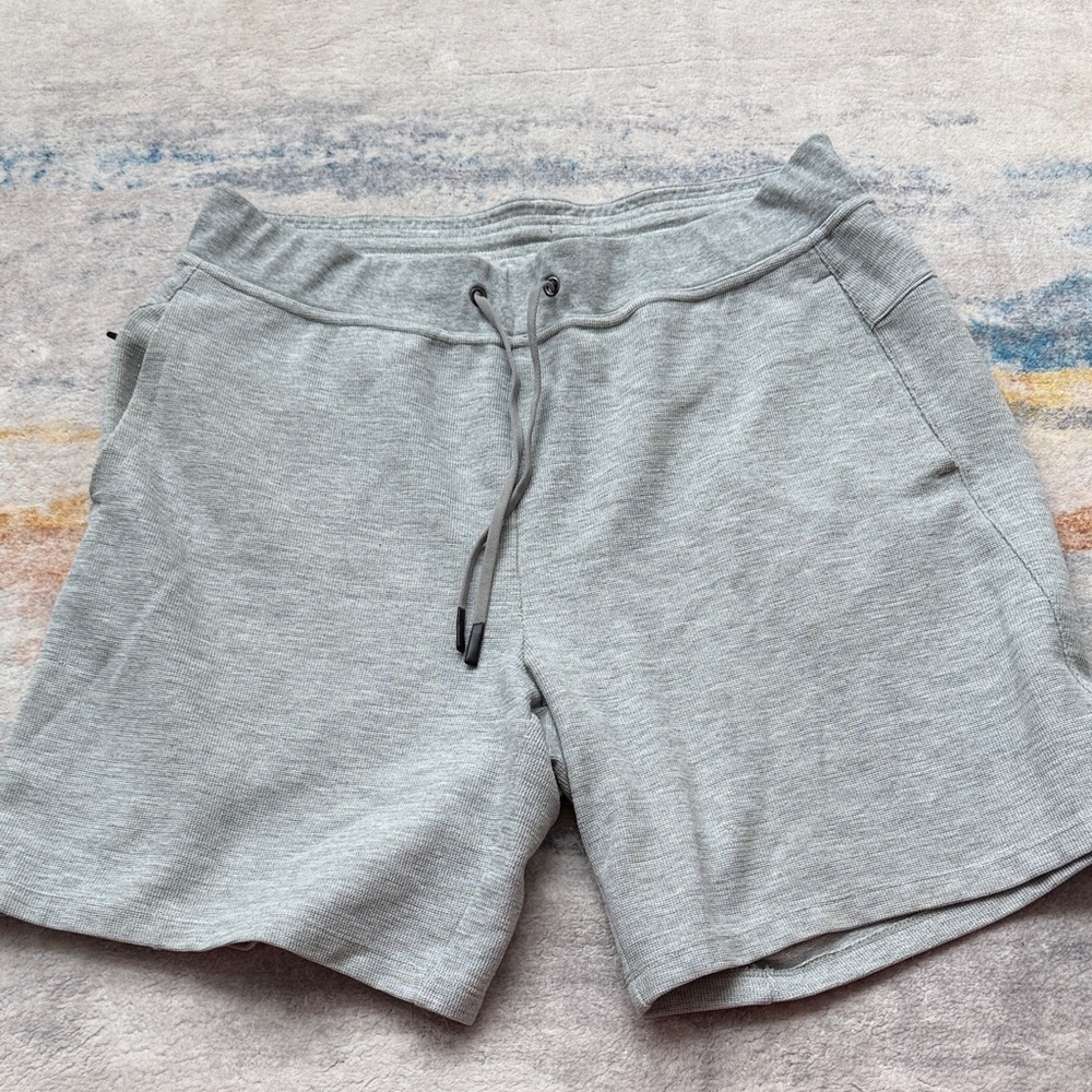 (084)Comfortable Athletic Gray Shorts for Men